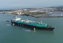 Arriban los primeros dos buques de gas y Texas reabre ductos