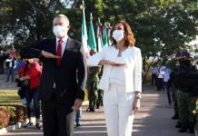 Encabeza Quirino Ordaz la conmemoración del Día de la Bandera