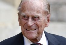 Por precaución, hospitalizan al príncipe Felipe, esposo de la reina Isabel II