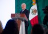 No se dejen engañar: AMLO a migrantes; política de EU no ha cambiado