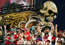 «Es muy frustrante», autoridades critican fiestas privadas por Super Bowl ante covid-19