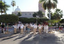 Encabezados por el Dr. Emmett Soto Grave, presidente municipal, regidores y funcionarios públicos realizaron acto cívico a toda asta para conmemorar el 83 aniversario de la Expropiación Petrolera en México.