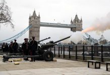 Rinden homenaje a Príncipe Felipe en Reino Unido