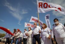 Entregan yoremes a Rocha, como próximo gobernador de Sinaloa, el bastón de mando