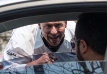 VIDEO: Alfredo Adame le mienta la madre a ciudadano en acto de campaña