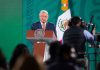 AMLO descarta desaparición del INE; «consejeros la traen contra nosotros», dice