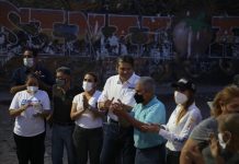 Mario Zamora escucha y hace compromisos con colonos de Culiacán