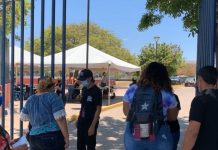 Terminan de Vacunar a Maestros en el Polideportivo de la UAS; Mañana en Hospital General Regional de Urías