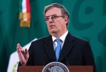 Marcelo Ebrard busca copyright de su nombre; solicita al IMPI registro
