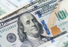 Dólar cierra cerca de los 20 pesos tras comentarios de AMLO sobre Banxico