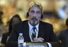 El fundador del antivirus McAfee, John McAfee, se suicida en una prisión de Barcelona