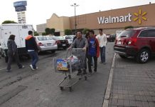 Personas de la tercera edad ya no podrán ser empacadores en supermercados