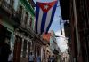 Cuba suspende operaciones con efectivo en dólares estadunidenses