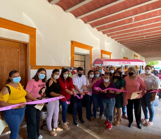 En Sinaloa Municipio entregan carreta del programa “Mujer Por Sinaloa”