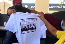 Se venden playeras de “El Falso Mesías” y de la consulta