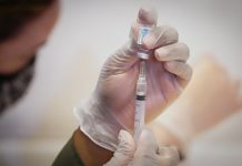 ¿Por qué las vacunas contra el covid-19 causan efectos secundarios y cuáles son?