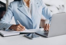 LA TECNOLOGÍA Y EL DESEMPEÑO DEL ABOGADO MEXICANO