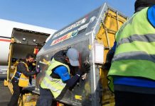 Llega al AICM nuevo lote con más de 300 mil vacunas anticovid de Pfizer