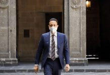 Hospitalizan a Omar Fayad por cuadro de salmonelosis