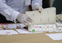 Tras receso, reanudan recuento de votos de elección en Campeche