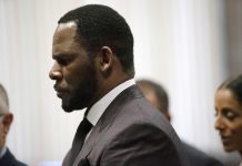 El cantante R. Kelly, declarado culpable de abuso y tráfico sexual y crimen organizado por un tribunal de Nueva York