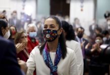 ‘La ciudad se cae a pedazos, como la Línea 12’: reclama oposición a Sheinbaum