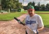 López Obrador sufre desgarre jugando beisbol