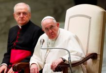 El Papa dice estar avergonzado porque Iglesia no priorizó a víctimas de abuso en Francia