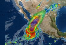 El centro del huracán Pamela se localiza al sur-sureste de Baja California Sur