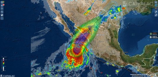 El centro del huracán Pamela se localiza al sur-sureste de Baja California Sur