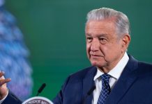 AMLO reitera críticas a la UNAM; “se llenaron las facultades de conservadores”, afirma