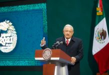 Prohibido prohibir, dice AMLO sobre uso de cubrebocas en su concentración masiva en el Zócalo