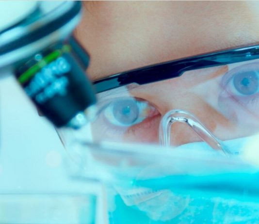 Científicos de Reino Unido hallan nueva variante de covid-19; es peor que Delta, aseguran