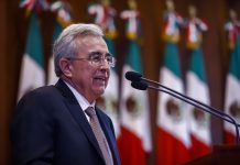 Se va la luz en tres municipios de Sinaloa y Rubén Rocha Moya toma cartas en el asunto