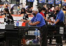 Profeco multó a Walmart con 30 mdp y va por Gayosso