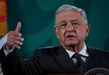 Acuerdo sobre obras del gobierno es para que adversarios no puedan detenerlas: AMLO