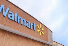 Walmart entra al negocio de gasolineras: pondrá estaciones afuera de sus tiendas