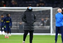 Jugadores sin vacuna no tienen cabida en el Liverpool, advierte Klopp