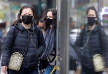 Pese a Ómicron, EU evalúa reducir cuarentena a infectados de COVID-19