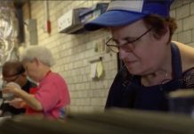 Este restaurante contrata abuelas en vez de chefs