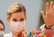 Mariana Rodríguez está enferma; le cayó mal la cena