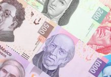 Datos de inflación en EU fortalecen al peso: cierra en 20.87 por dólar