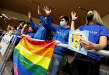 Chile aprueba el matrimonio igualitario tras cuatro años de espera