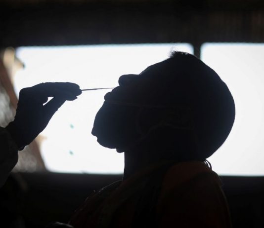 EU confirma primer caso de variante Ómicron