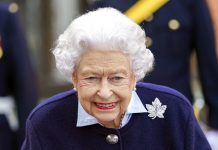 La Reina Isabel II, preocupada por vuelos del príncipe William con su familia en helicóptero