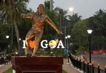 Una estatua de Cristiano Ronaldo genera indignación en India