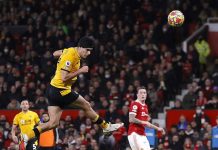 Wolves vencen al Manchester United en casa… 42 años después