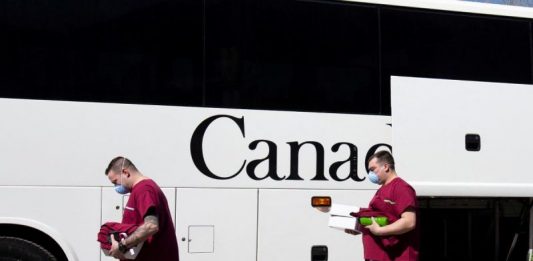 Quebec aplicará impuesto a personas no vacunadas contra covid-19