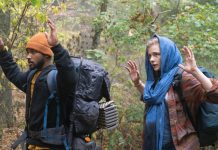 ‘Mother/Android’: una colección de clichés de ciencia ficción en Netflix que no va a ninguna parte