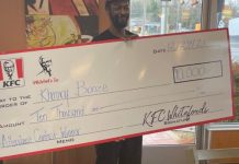 KFC premia a empleado que no dejó de trabajar pese a la pandemia